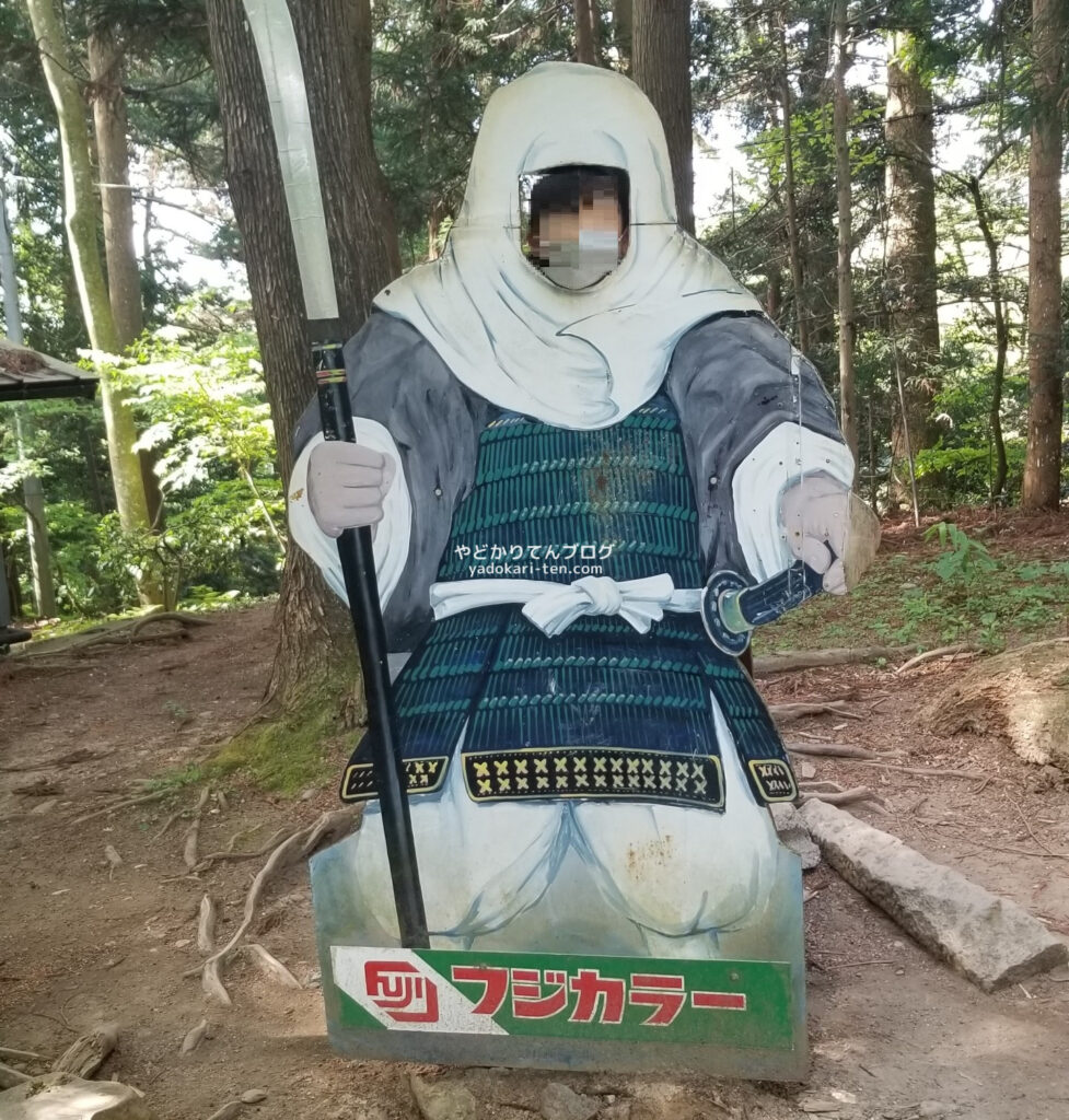 中尊寺弁慶堂で写真撮影